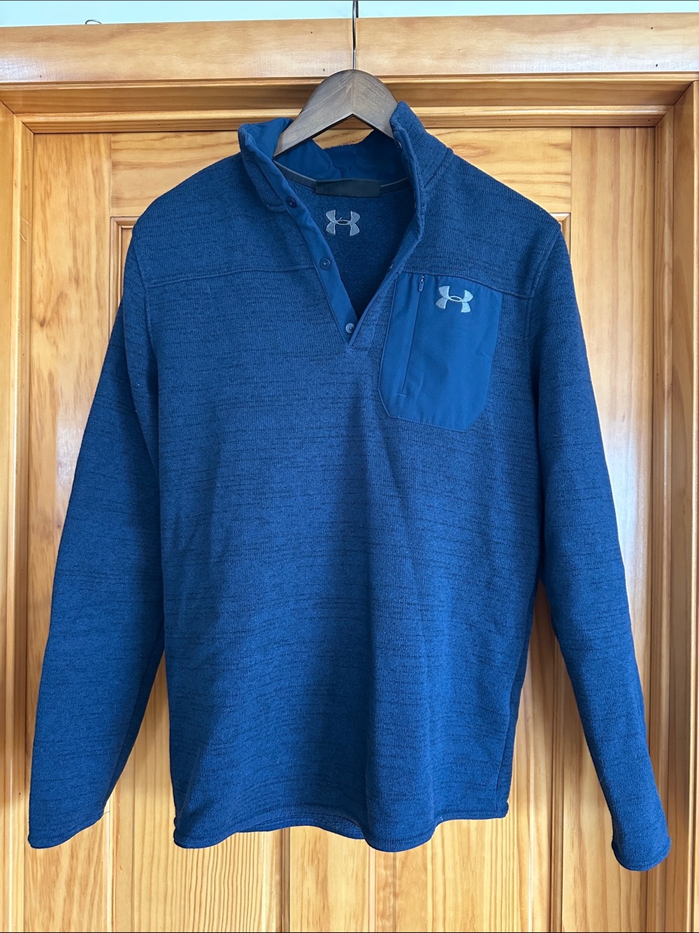 Under armour 1/4 snap button